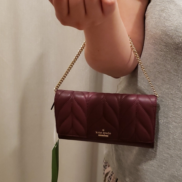 Kate Spade ♠️ Gold Chain Wallet - Picture 7 of 8